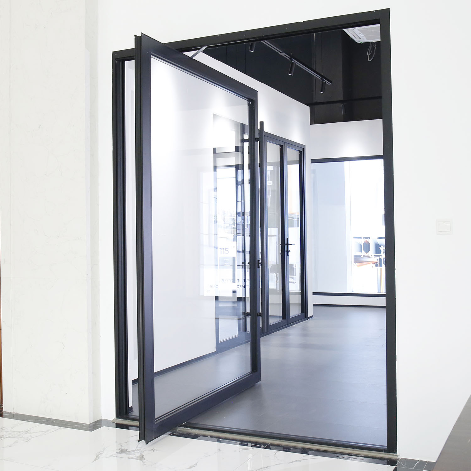 シシナルピボットドア、スマートロック付きアルミ製二重ガラスプ - Smart Home Interior のレビューと価格
